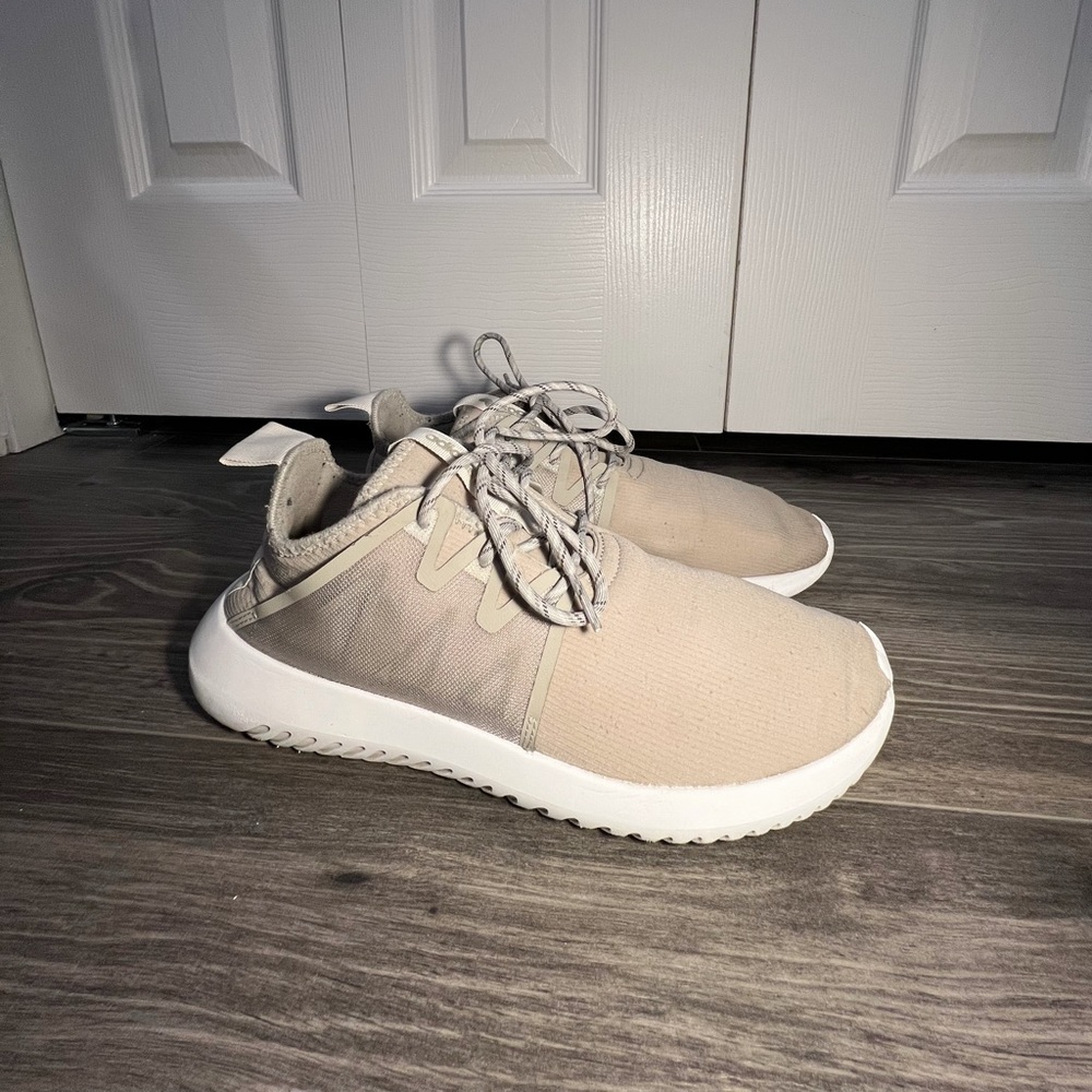 Adidas Tubular size 8 women’s tennis shoe - tan - lightly worn